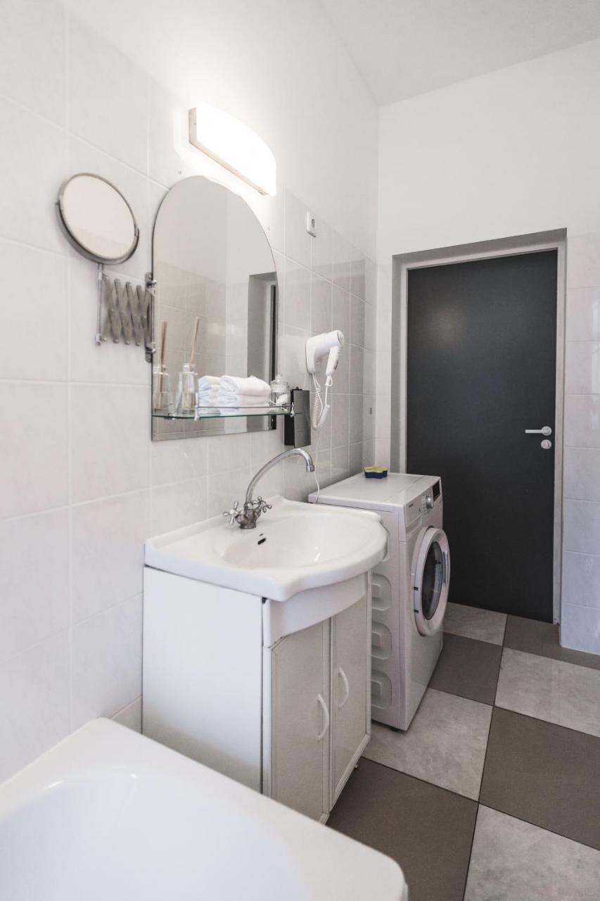 Bearsleys Archers Apartments Рига Екстериор снимка